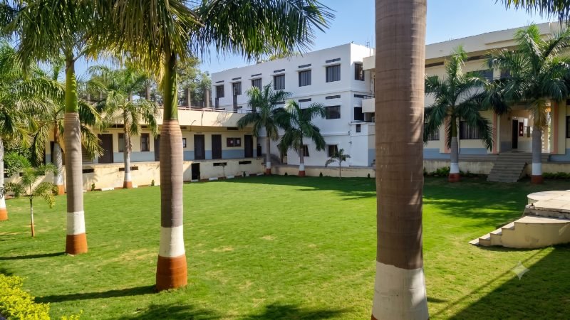 The institute building and lawns at Boradi